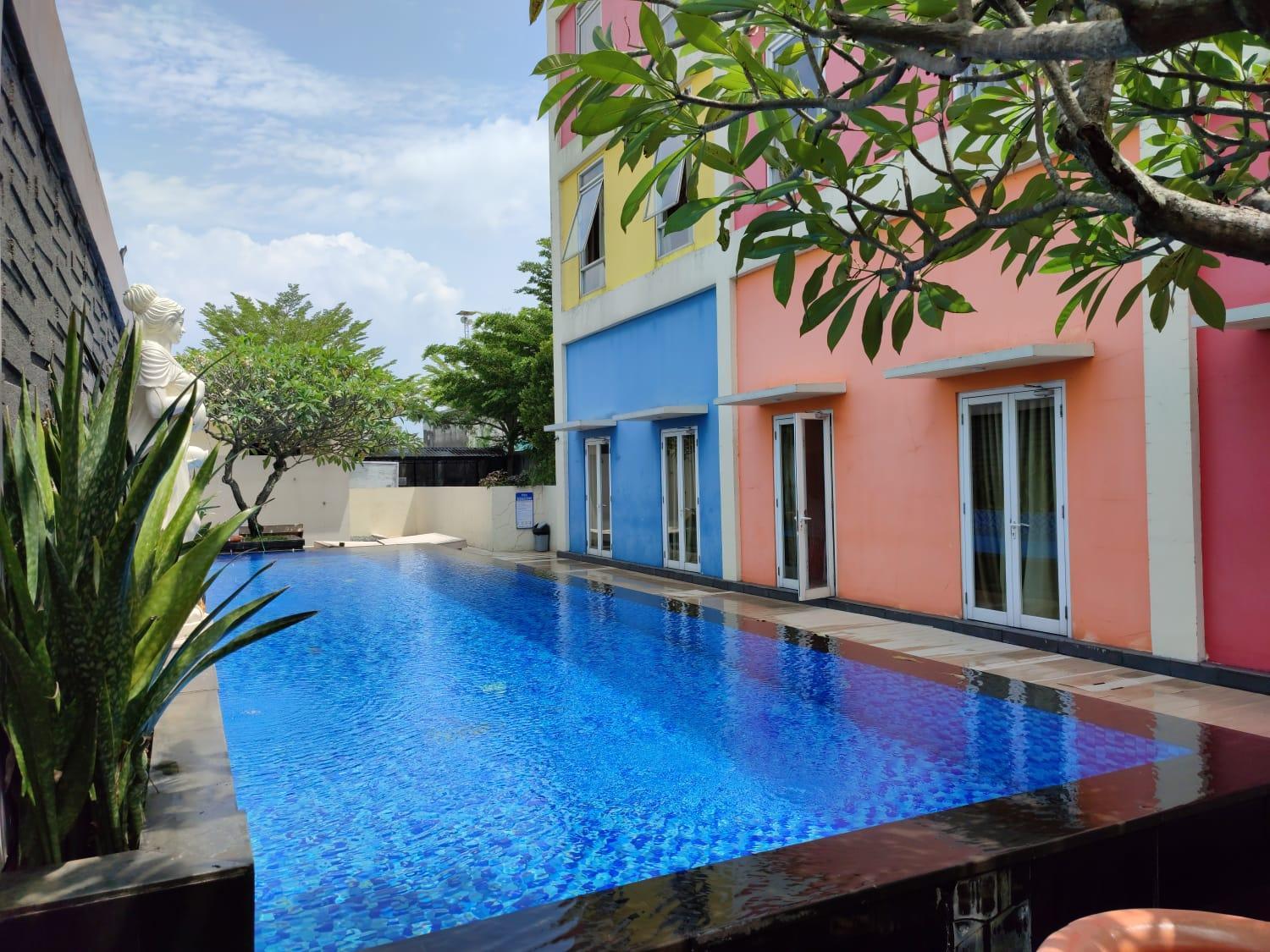 Front One Hotel Purwodadi Purwodadi  Exterior foto