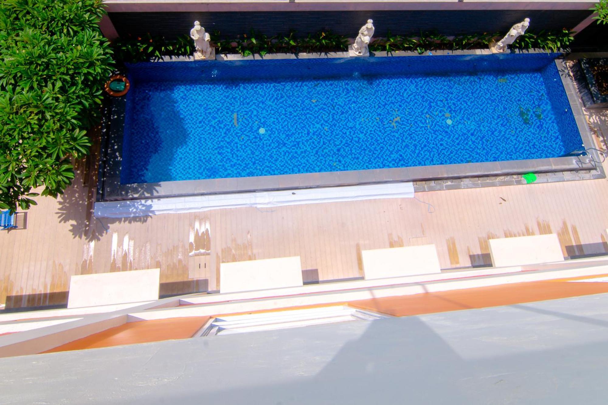 Front One Hotel Purwodadi Purwodadi  Exterior foto